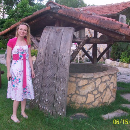 Köy yaşantısını hiç bilmeyen biri olarak her aletin hikayesini merakla dinledim 